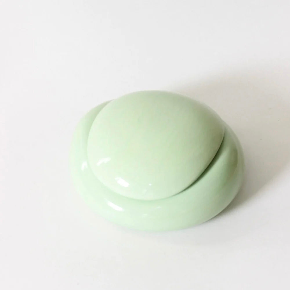 Contenedor de cerámica color verde Figura D