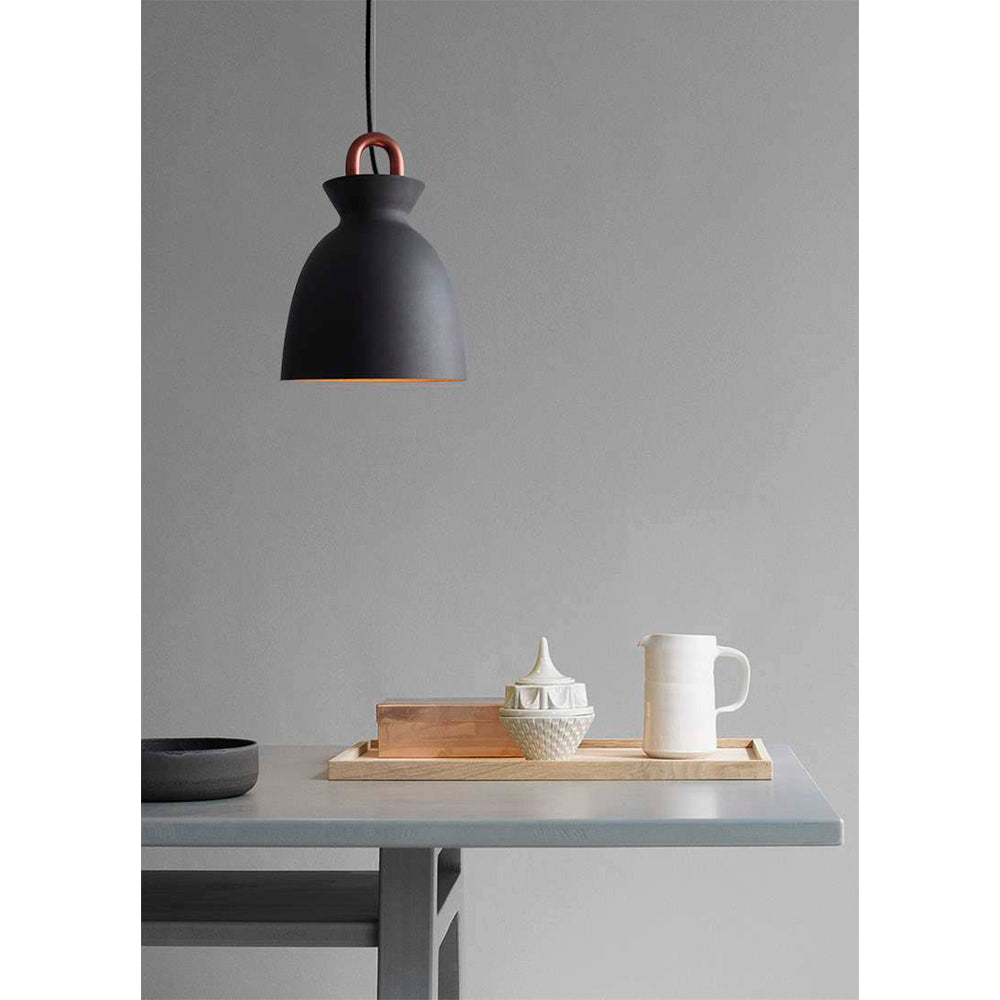 Lámpara colgante metálica negra Bold-C