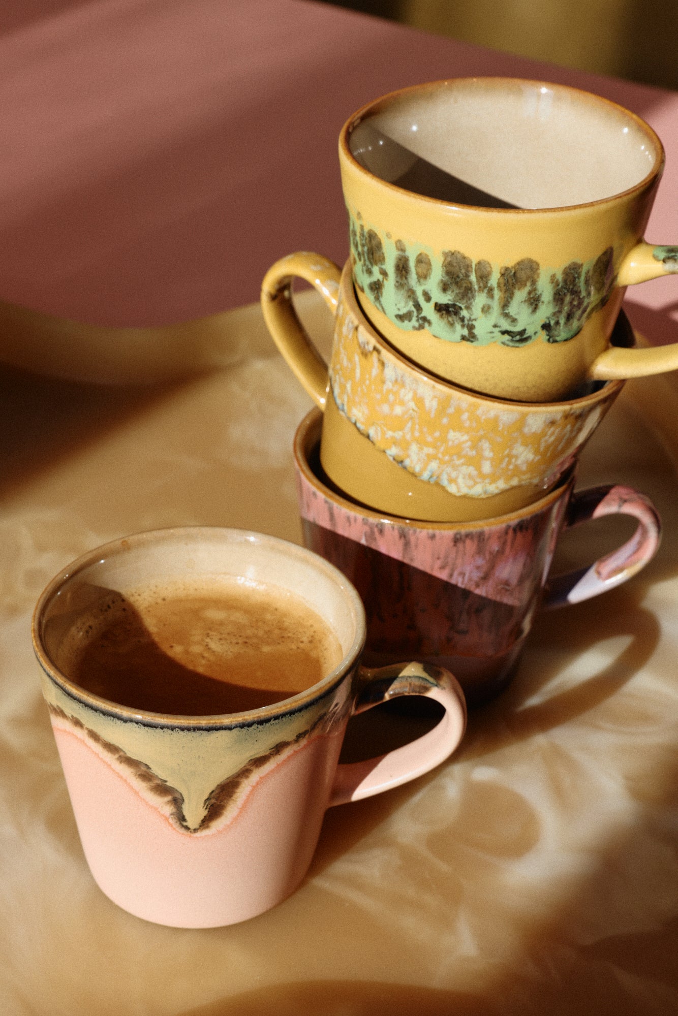 70s ceramics: Tazas de Café, "Radiant" (juego de 4 unidades)