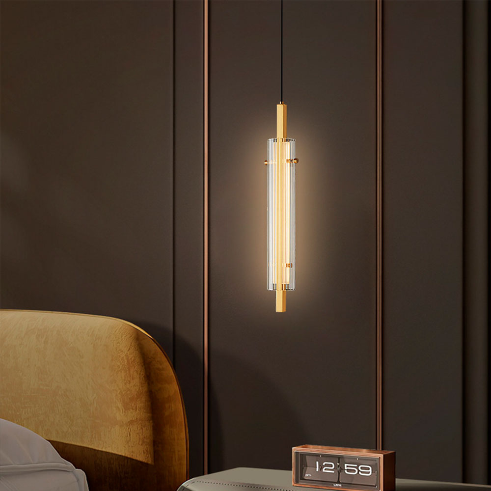 Lámpara colgante de vidrio y detalles en aluminio dorado Kasarani